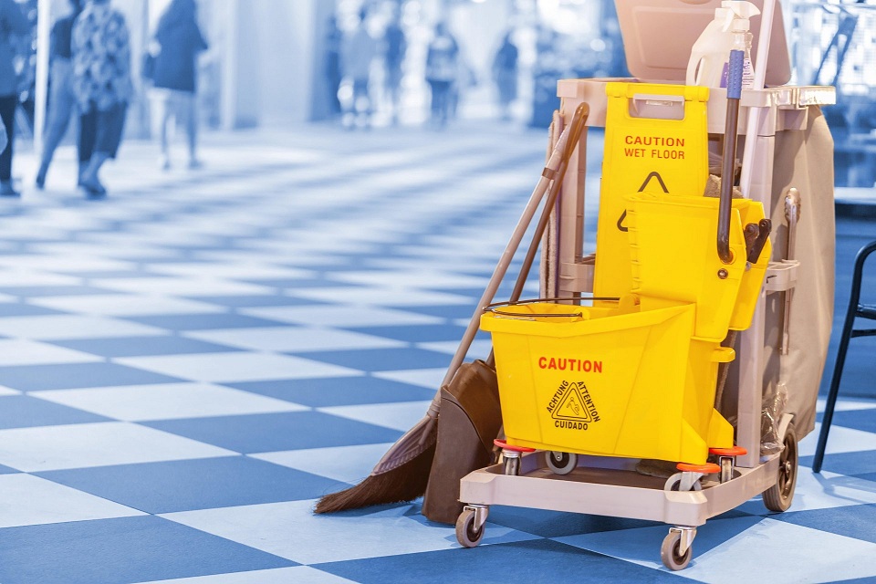 shopping-center-cleaning-facilityapps-scaled